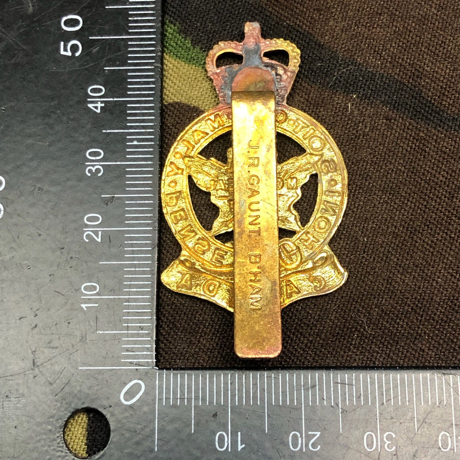 Original Canadian Army Royal Montreal Regiment Cap Badge - The Militaria Shop