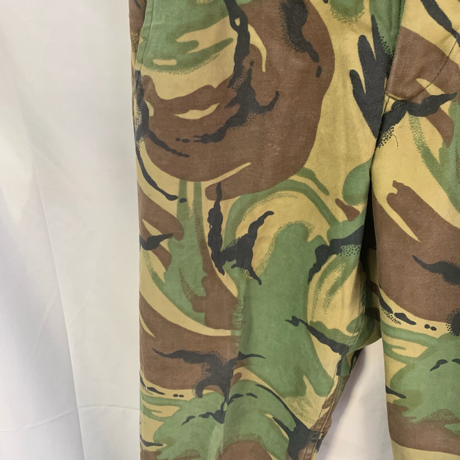 Genuine British Army 68 Pattern DPM Jungle Camouflaged Trousers - Size 29" Waist - The Militaria Shop