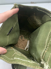 Lade das Bild in den Galerie-Viewer, Original British Army Assault Gas Mask Bag
