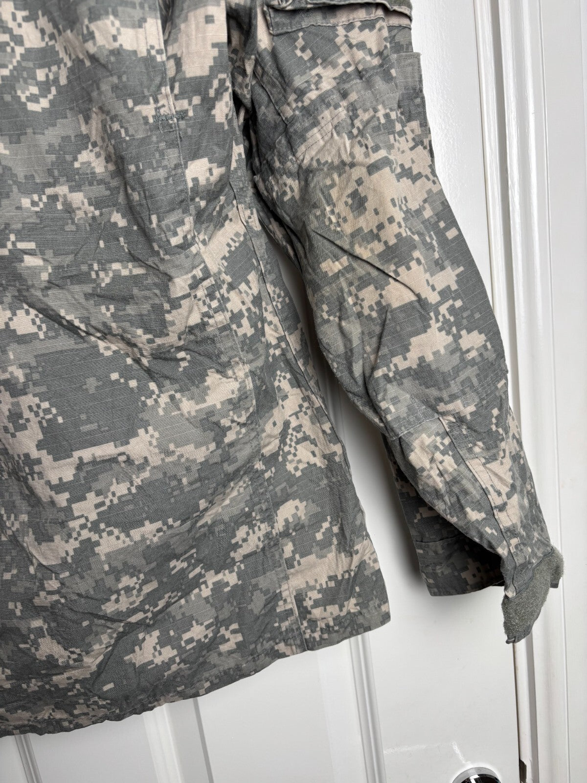 Surplus US Army ACU Combat Uniform Jacket-Small Long - The Militaria Shop