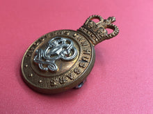 Charger l&#39;image dans la galerie, Genuine British Army 7th Queen&#39;s Own Hussars Cap Badge
