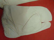 Load image into Gallery viewer, Original WW2 British Army Gunners Winter White Gloves - Dated 1941
