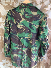 Charger l&#39;image dans la galerie, Genuine British Army Smock Combat Jungle DPM Camouflage - Size 170/96
