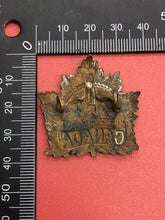 Charger l&#39;image dans la galerie, Original WW1/WW2 Canadian Army Canada General Service Cap Badge
