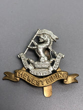 Lade das Bild in den Galerie-Viewer, Original WW2 The West Riding Regiment Cap Badge
