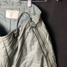 Load image into Gallery viewer, Original U.S Air Force USAF Flying Trousers Intermediate Type A-11D ~Size 40 - The Militaria Shop
