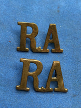 Load image into Gallery viewer, Original WW1 / WW2 British Army Royal Artillery RA Brass Shoulder Titles Pair
