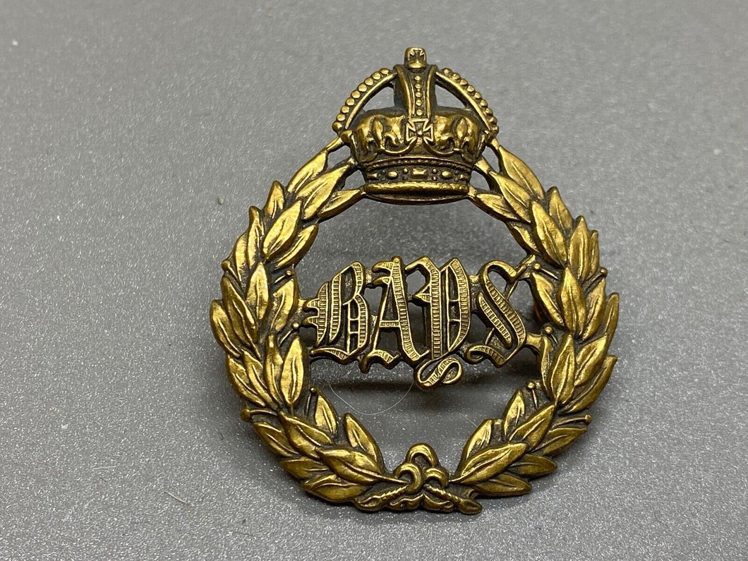 British Army The Queen's Bays, 2nd Dragoon Guards Cap Badge