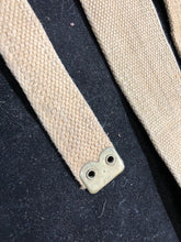 Charger l&#39;image dans la galerie, Original WW2 British Army 37 Pattern Khaki L-Straps Webbing - Wartime Dated
