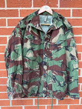 Load image into Gallery viewer, Original British Army 1968 Pattern Combat Smock Jacket - Size 2 - 40&quot; Chest
