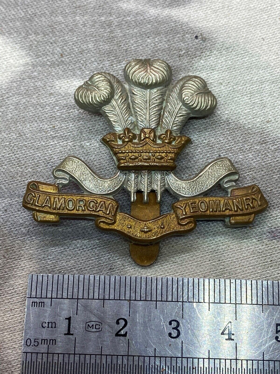 Original WW1 British Army Glamorgan Yeomanry Cap Badge