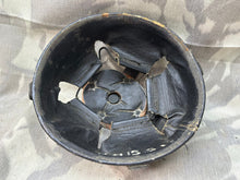 Lade das Bild in den Galerie-Viewer, Original WW2 British Army Helmet Liner &amp; Screw Set - Early Pattern Mk2 Brodie
