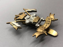 Charger l&#39;image dans la galerie, Genuine British Army 9th/12th Royal Lancers Cap Badge
