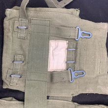 Charger l&#39;image dans la galerie, Genuine British Army 58 Pattern Webbing Kidney Pouch Set - Good Condition
