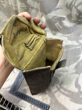 Charger l&#39;image dans la galerie, Original WW2 Canadian Army 37 Pattern Bren Pouch - WW2 Dated - Used Condition
