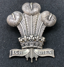Load image into Gallery viewer, Original WW2 British Army Cap Badge - Royal Regiment of Wales - The Militaria Shop

