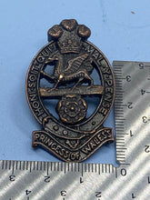 Load image into Gallery viewer, Original British Army Princess of Wales&#39;s Yorkshire Regiment Bronze Cap Badge
