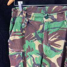 Charger l&#39;image dans la galerie, Genuine British Army DPM Combat Trousers - Size 70/96/112
