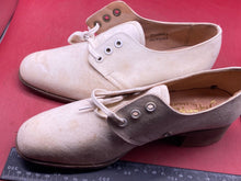 Load image into Gallery viewer, Original WW2 British Army Women&#39;s White Summer Shoes - ATS WAAF FANY - Size 245s
