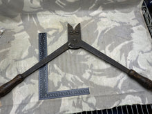 Load image into Gallery viewer, Original WW1 British Army Barbed Wire Cutters - Good Condition
