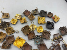 Charger l&#39;image dans la galerie, Original Bulk Lot of British Army Officers Rank Pips &amp; Crowns
