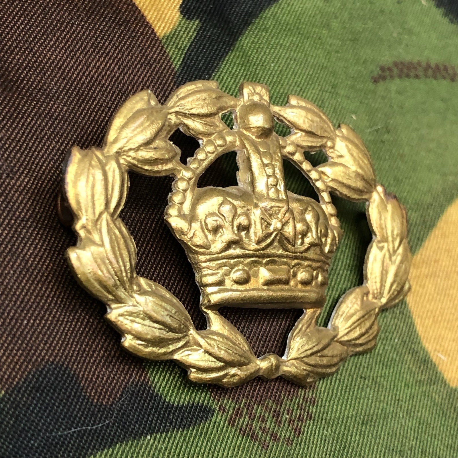 Original British Army Cap Badge - British Army Warrant Officer - The Militaria Shop