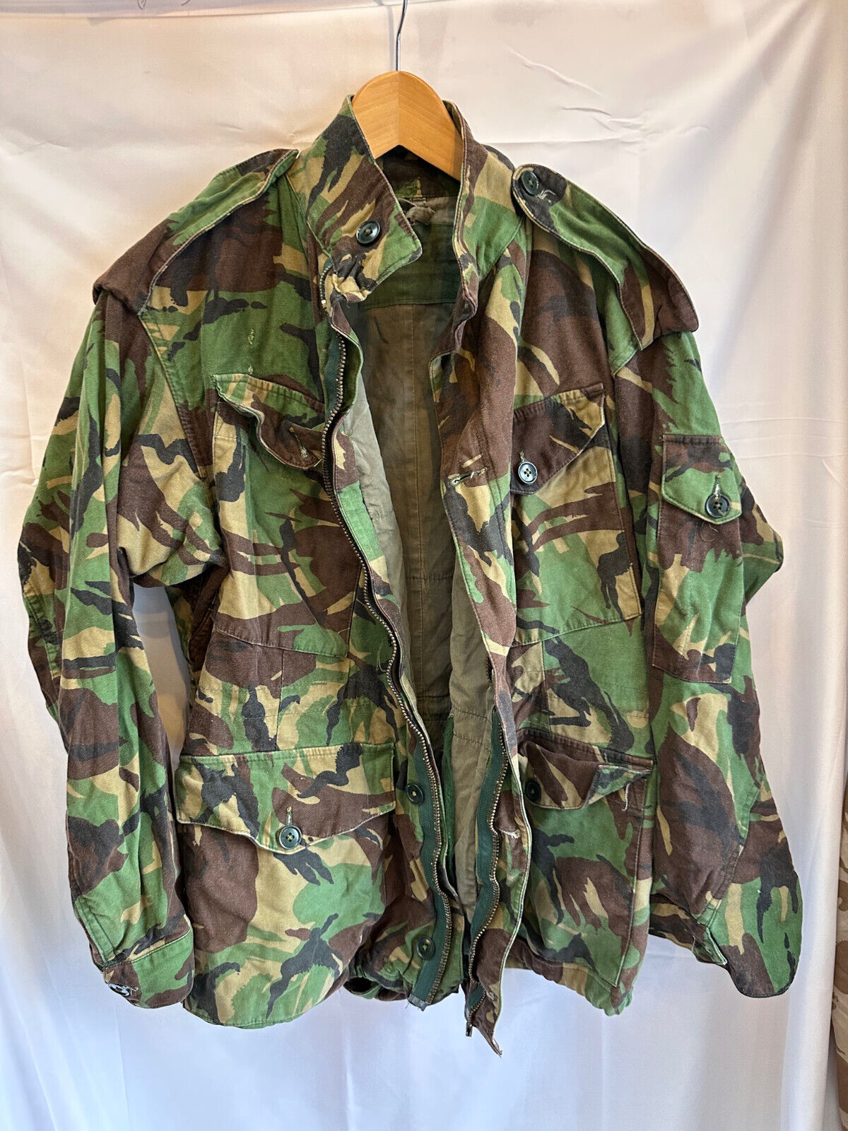 Genuine British Army Surplus DPM Camouflaged 1968 Pattern Smock - Size 40" Chest - The Militaria Shop