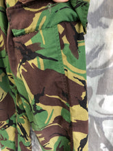 Charger l&#39;image dans la galerie, Genuine British Army DPM Camouflaged Tropical Trousers - 72/76/82
