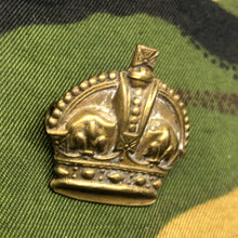 Load image into Gallery viewer, Original WW1/WW2 British Army Majors Rank Pip Crown - The Militaria Shop
