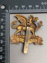 Charger l&#39;image dans la galerie, Original British Army WW2 East Kent Regiment (The Buffs) Cap Badge
