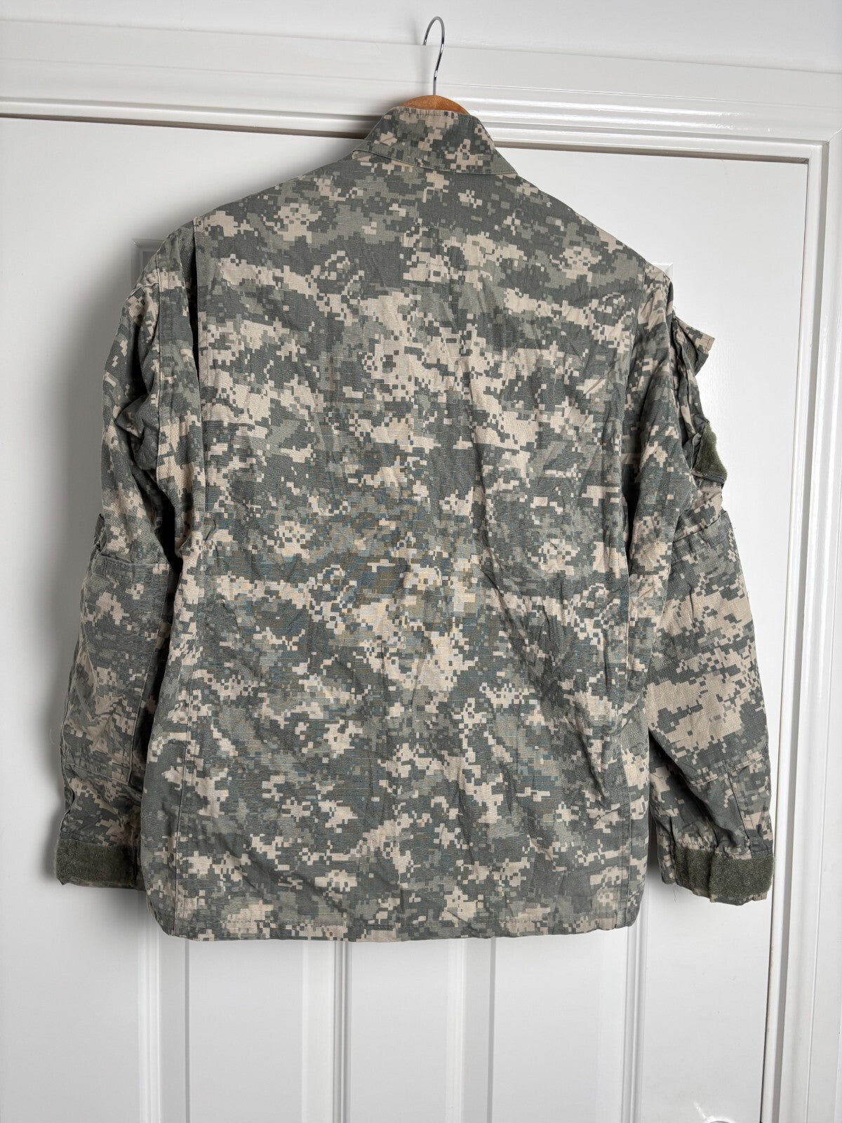 Surplus US Army ACU Combat Uniform Jacket-Small Short - The Militaria Shop