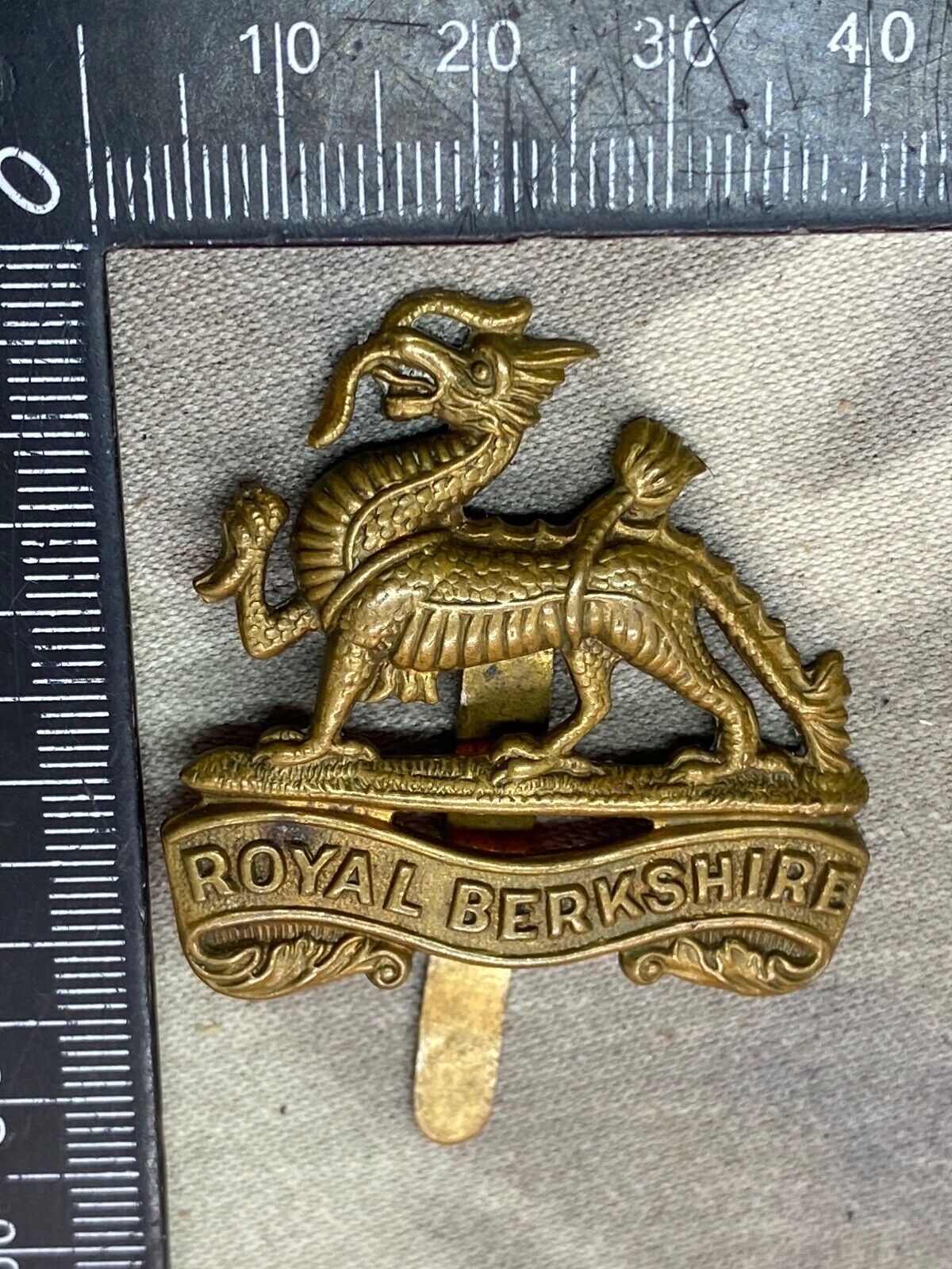 Original British Army WW1 / WW2 The Royal Berkshire Regiment Cap Badge ...