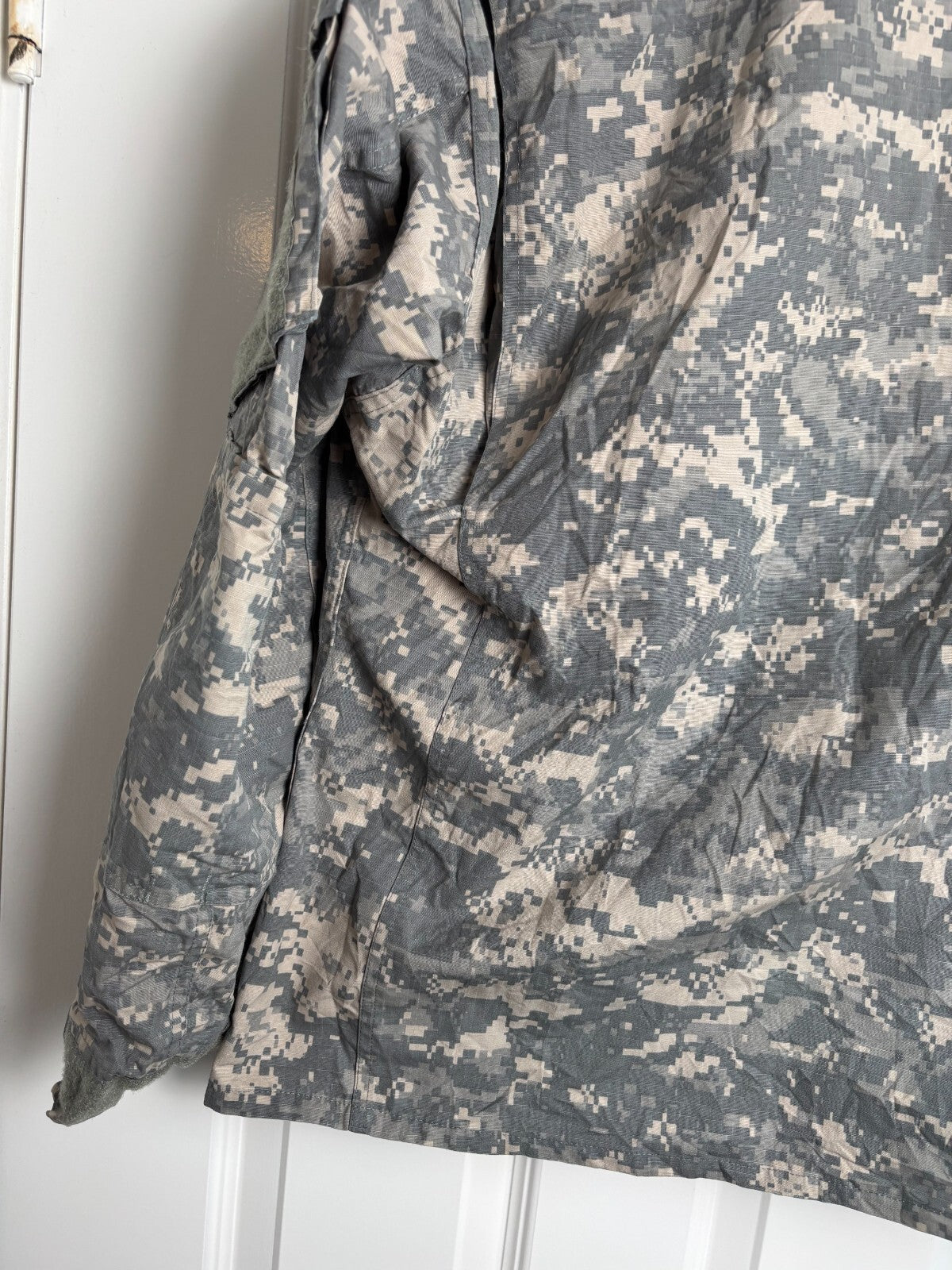 Surplus US Army ACU Combat Uniform Jacket-Medium Regular - The Militaria Shop