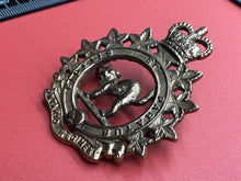 Charger l&#39;image dans la galerie, Genuine Canadian Army Ontario Regiment Cap Badge
