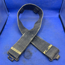 Lade das Bild in den Galerie-Viewer, WW2 British Army / RAF 37 Pattern Combat Belt - Used Original - 40&quot; Waist
