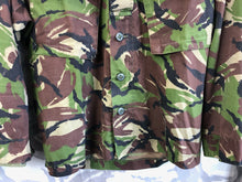 Charger l&#39;image dans la galerie, Genuine British Army DPM Lightweight Combat Jacket - Size 160/96
