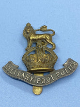 Lade das Bild in den Galerie-Viewer, Original WW1 British Army Military Foot Police Cap Badge
