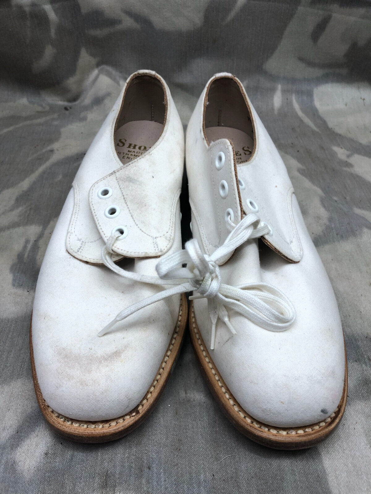 Genuine British Army Women's White Summer Shoes - WW2 Pattern - Size UK 4.5 L - The Militaria Shop