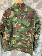 Lade das Bild in den Galerie-Viewer, Genuine British Army / RAF DPM Lightweight Combat Jacket - Size 160/104
