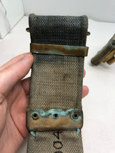 Lade das Bild in den Galerie-Viewer, Original British RAF Royal Air Force WW2 37 Pattern Combat Belt - 38&quot; Waist
