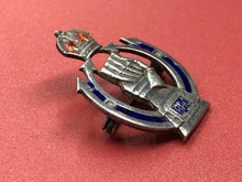 Charger l&#39;image dans la galerie, Original WW2 British Army Royal Armoured Corps Sterling Silver Sweetheart Brooch
