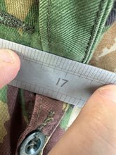 Load image into Gallery viewer, Genuine British Army DPM Camouflaged Combat Trousers - 34&quot; Waist
