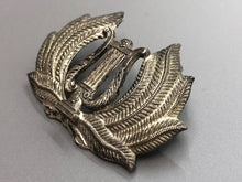 Lade das Bild in den Galerie-Viewer, Genuine British Army Bandsman Musicians (Bandmaster) Military Band Cap Badge
