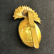 Lade das Bild in den Galerie-Viewer, Original WW2 British Army Cap Badge - Royal Inniskilling Fusiliers - The Militaria Shop
