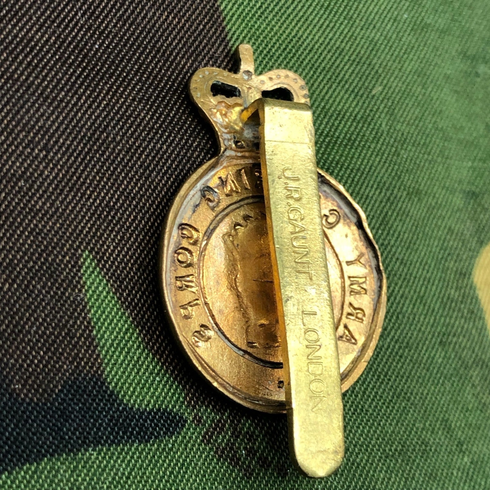 Original British Army Cap Badge - Army Catering Corps - The Militaria Shop