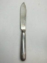 Charger l&#39;image dans la galerie, Original WW2 British Army Royal Artillery Officers Mess Cutlery Fish Knife
