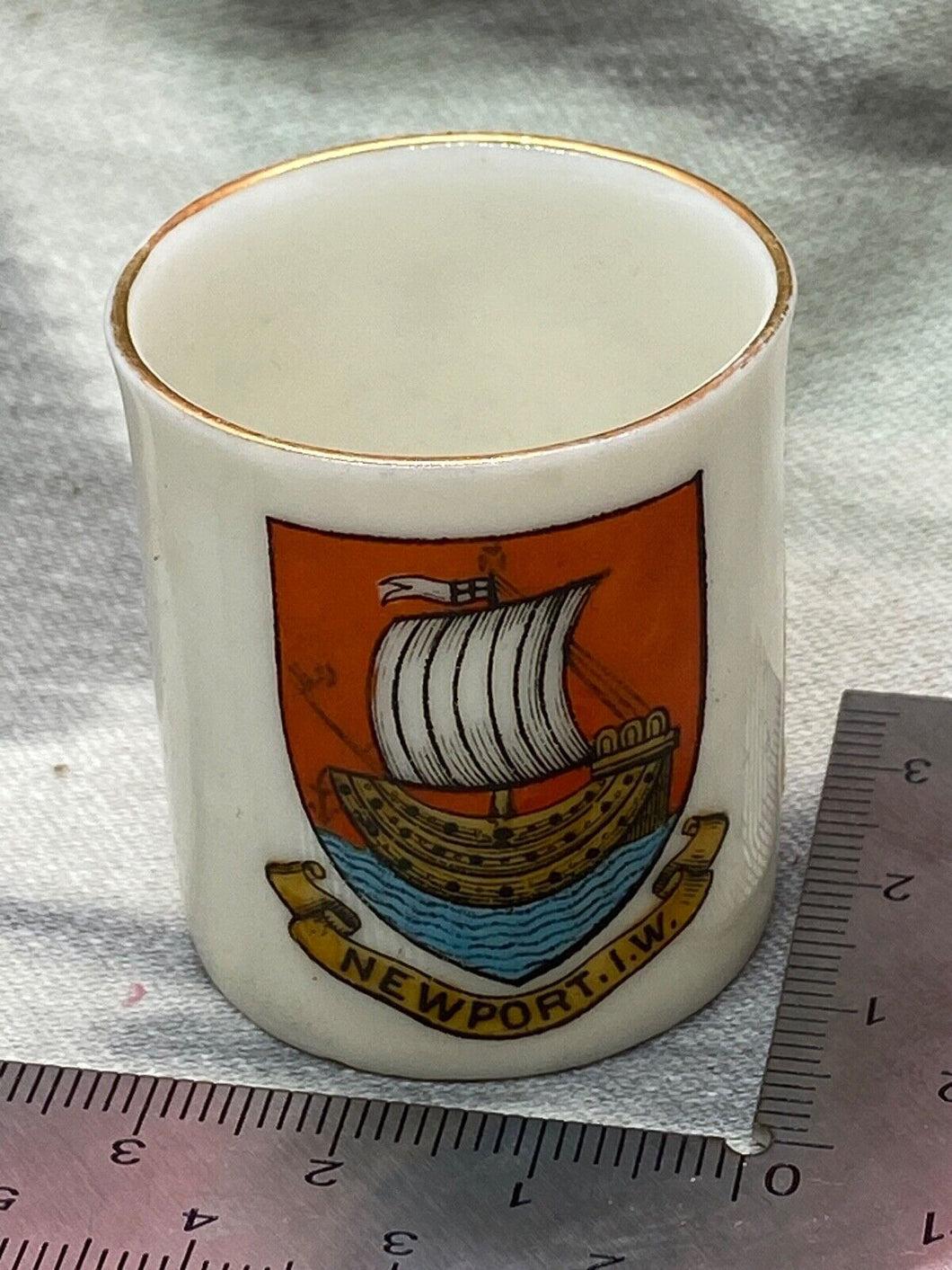 Original Vintage Crested China Ware Cup - NEWPORT - Isle of Wight