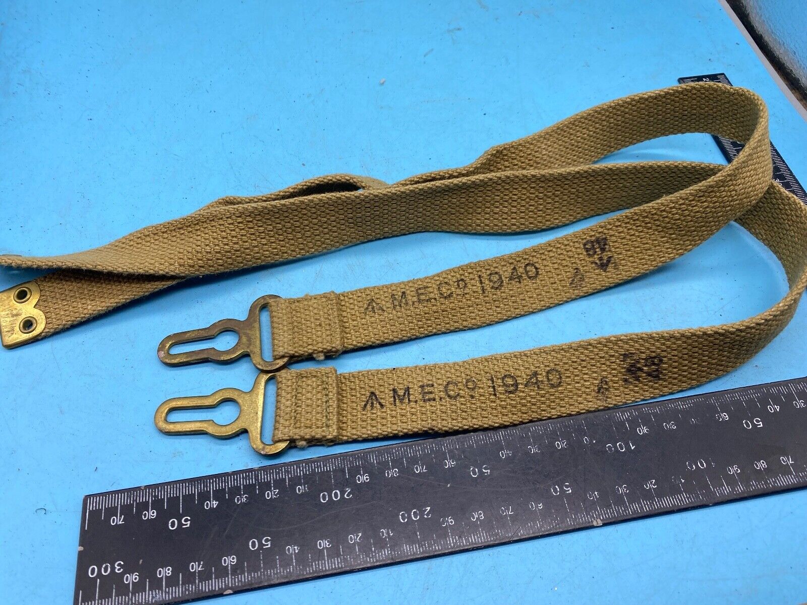 Original British Army WW2 - 1940 Dated Cavalry Pattern Equipment Straps - Pair - The Militaria Shop