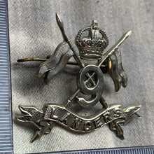 Lade das Bild in den Galerie-Viewer, Original WW2 British Army 9th Queen&#39;s Royal Lancers Cap Badge
