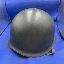 Charger l&#39;image dans la galerie, US Army M1 Helmet Style M1 Euroclone Helmet - WW2 Reenactment / Repainting
